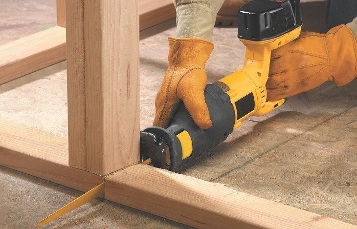 Reciprocating saw blade