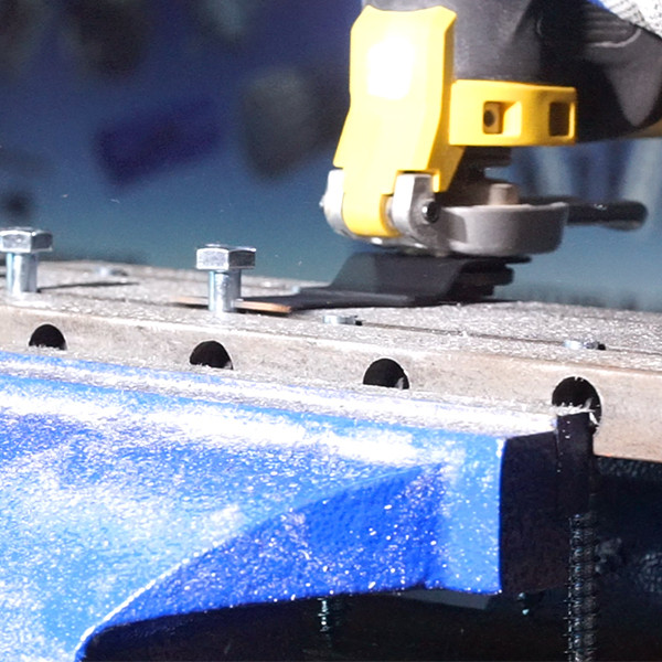 Oscillating saw blade