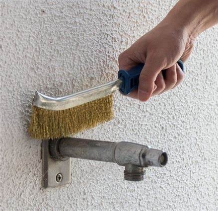 hand brush